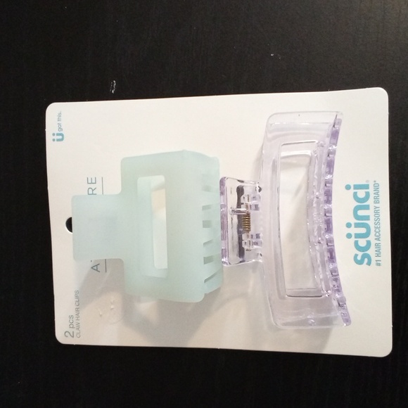 Total of 4 claw  Hair aclip - Picture 3 of 3